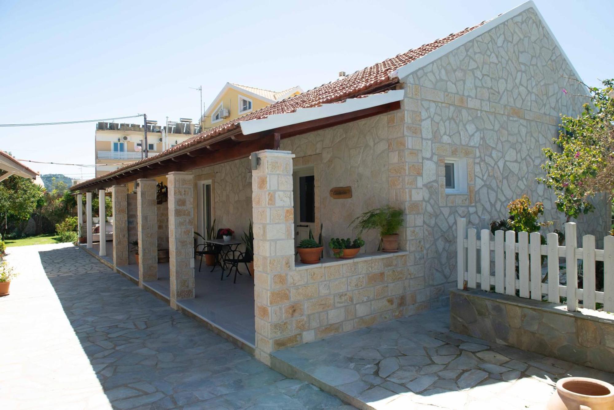 ארילס Alex Studios & Apartments מראה חיצוני תמונה