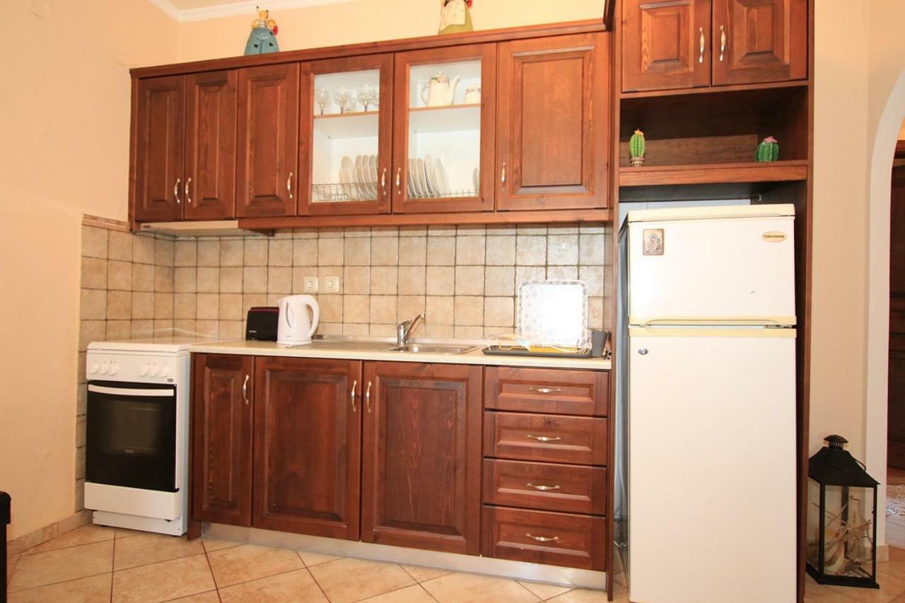 ארילס Alex Studios & Apartments מראה חיצוני תמונה